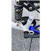 Image 3 : WHITE CCM BIKE