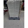 Image 2 : STACK OF 50 METAL FOLDING CHAIRS