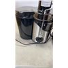 Image 8 : 2 JUICERS BOTH WORKING