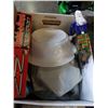 Image 8 : 2 BOXES OF ESTATE GOODS