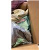 Image 3 : 2 BOXES OF DRAPES AND PARTY SUPPLIES