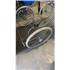 Image 2 : VINTAGE BABY PRAM