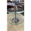 Image 2 : PFAFF 1222E SEWING MACHINE AND 2 TIER CAKE PLATE