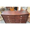 Image 2 : CASSANA 8 DRAWER DRESSER