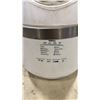 Image 8 : BLACK AND DECKER BREAD MAKER AND DANBY MICROWAVE