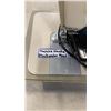 Image 3 : VINTAGE SINGER SEWING MACHINE WORKING