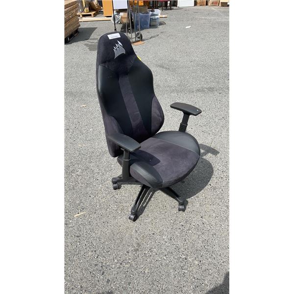 CORSAIR GAMING CHAIR