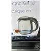 Image 2 : INSIGNIA ELECTRIC GLASS KETTLE 1.7L - RETAIL $49