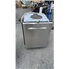 Image 1 : BOSCH STAINLESS BUILT IN DISHWASHER WORKING