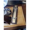 Image 2 : METRONOME WITH CUTTING BOARD, VANITY MIRROR AND MUSICAL INSTRUMENT