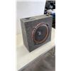 Image 2 : TITAN CAR AUDIO 12" SUBWOOFER IN SPEAKER BOX