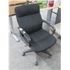 Image 2 : Rolling Black Fabric Office Chair