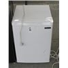 Image 1 : White Magic Chef Mini Fridge