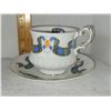 Image 2 : VINTAGE QUEENS ROSINA ROYAL COAT OF ARMS TEACUP AND SAUCER SET