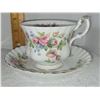 Image 4 : ROYAL ALBERT MOSS ROSE TEACUP AND SAUCER SET