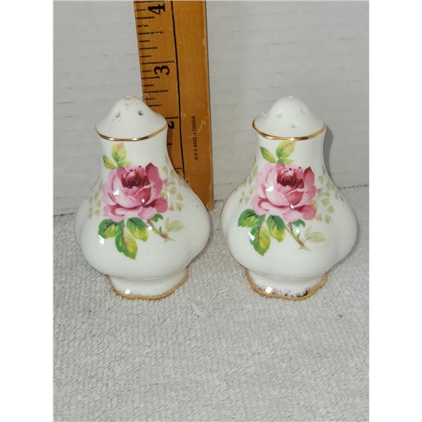 ROYAL ALBERT AMERICAN BEAUTY SALT AND PEPPER SHAKERS