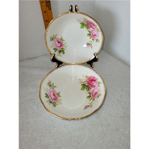 ROYAL ALBERT AMERICAN BEAUTY LOT OF 2 CEREAL BOWLS LOT 2