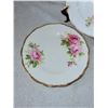 Image 3 : LOT OF 2 ROYAL ALBERT AMERICAN BEAUTY BREAD & BUTTER PLATES LOT 2