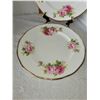 Image 3 : ROYAL ALBERT AMERICAN BEAUTY LOT OF 2 DINNER PLATES