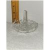 Image 1 : STEMMED CRYSTAL RING HOLDER