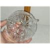 Image 8 : LOT OF 2 CRYSTAL CANDY DISHES (FOOTED AND NON FOOTED)
