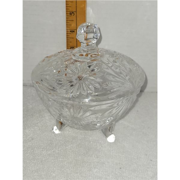 LIDDED & FOOTED CRYSTAL CANDY DISH