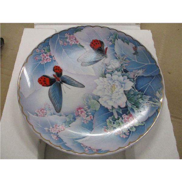 COLLECTIBLE BRADFORD EXCHANGE "AN EVENING MIST" C/W CERTIFICATE OF