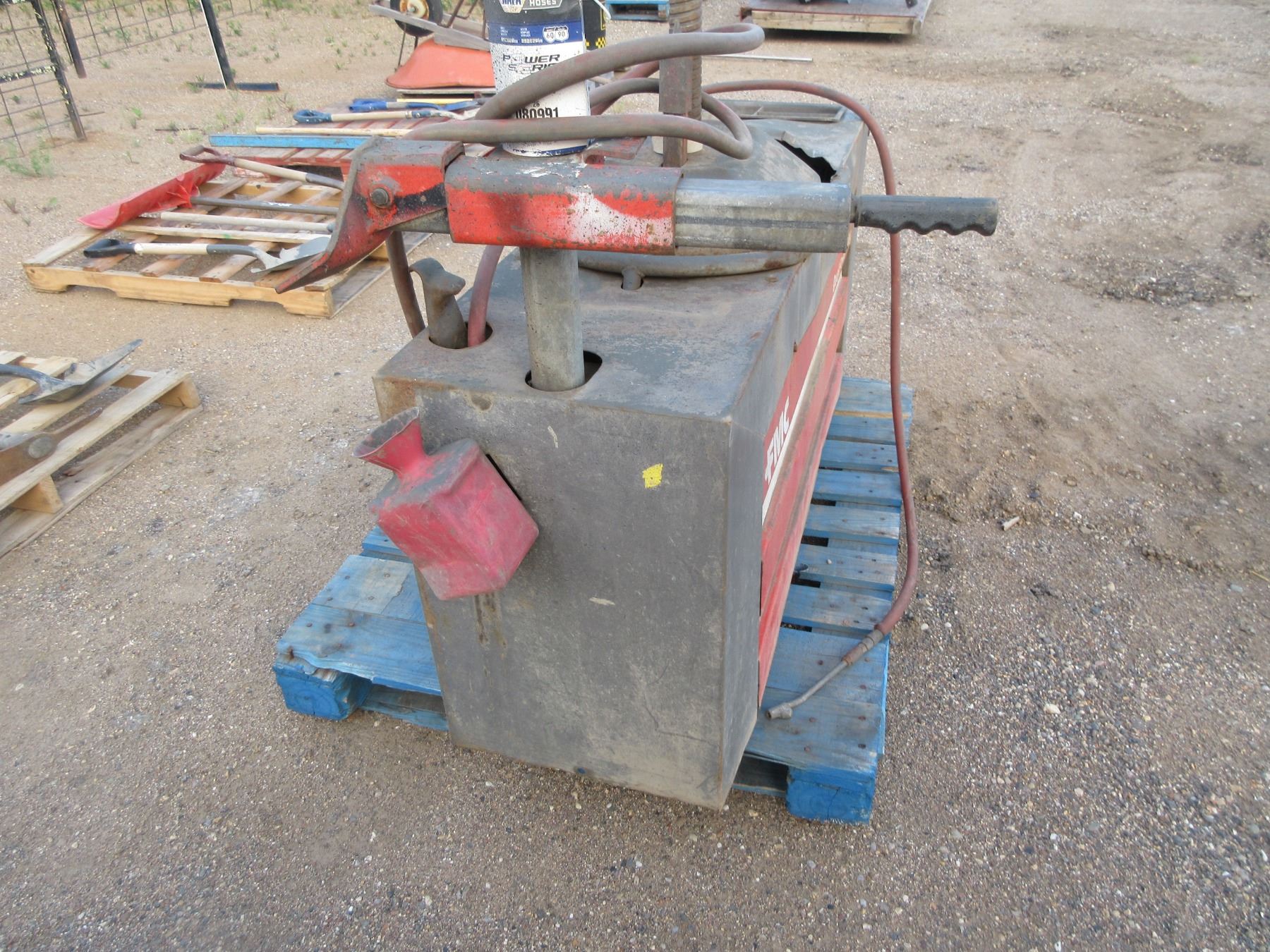 FMC DUAL POWER/MAG TIRE MACHINE