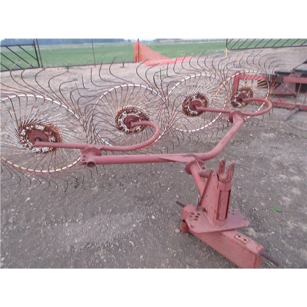4 WHEEL HAY RAKE