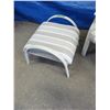 Image 3 : deck chair and footstool