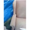Image 8 : Set of 2 wing back recliner chairs need to be reupholster