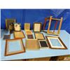 Image 1 : Box of assorted picture frames