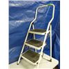 Image 1 : Folding three-step step ladder