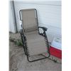 Image 2 : Reclining camping chair and cooler