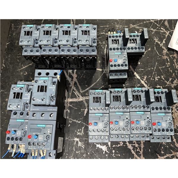 Lot of Siemens Contactors (See Pics)