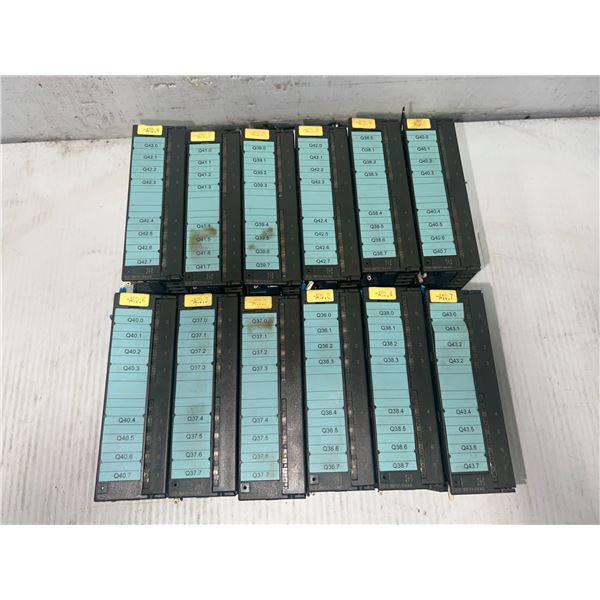 Lot of (12) Siemens #6ES7 322-1BF01-0AA0 Modules