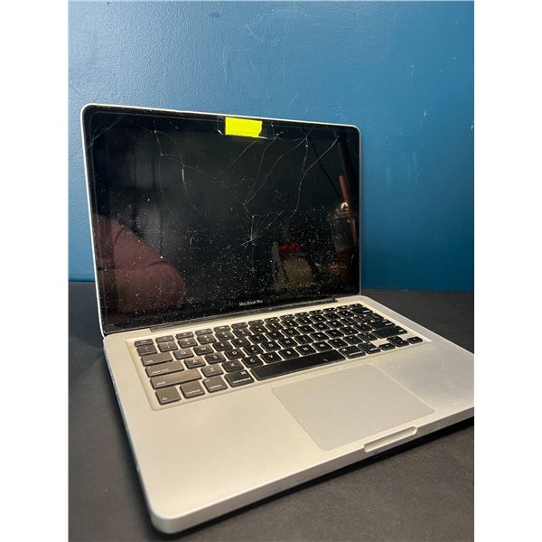 Lot of 1 Macbook Pro - Used