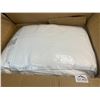 Image 1 : Lot of 1 Down Comforter - Cal. King Size - 104 x 96 inch - 100% Cotton - White