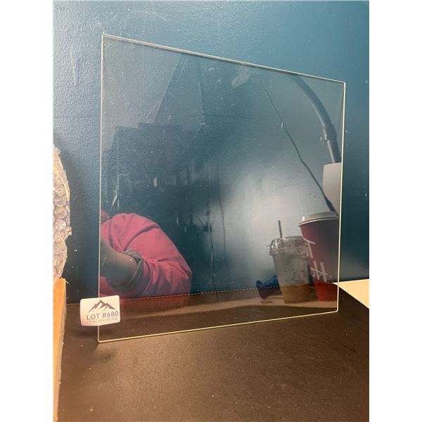 Lot of 1 3-D Printing Glass Bed