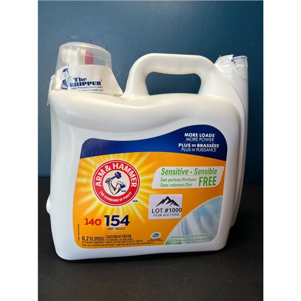 Lot of 1 Giant Bottle of Arm&Hammer Sensitive Laundry Detergent - 6.21L (154 Loads)