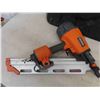 Image 2 : Rigid Air Powered Clip Head Framing Nailer with Soft Case Tool Bag
