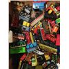 Image 5 : Large Collection of Thomas the Tank Engine Tracks, Trains, Buildings, Table - 