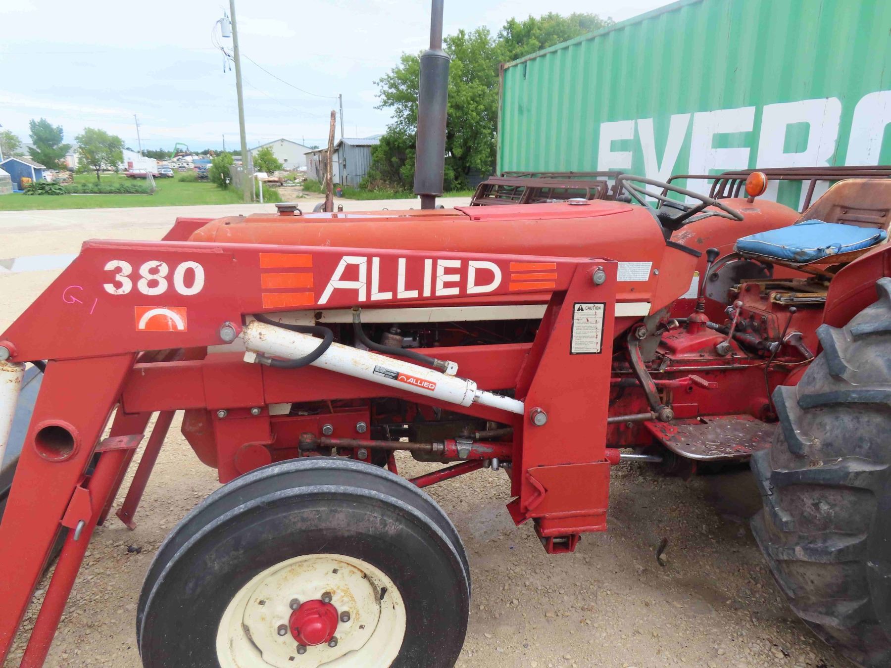 International 444 Diesel with H.L. Range, Power Steering, 3PH,