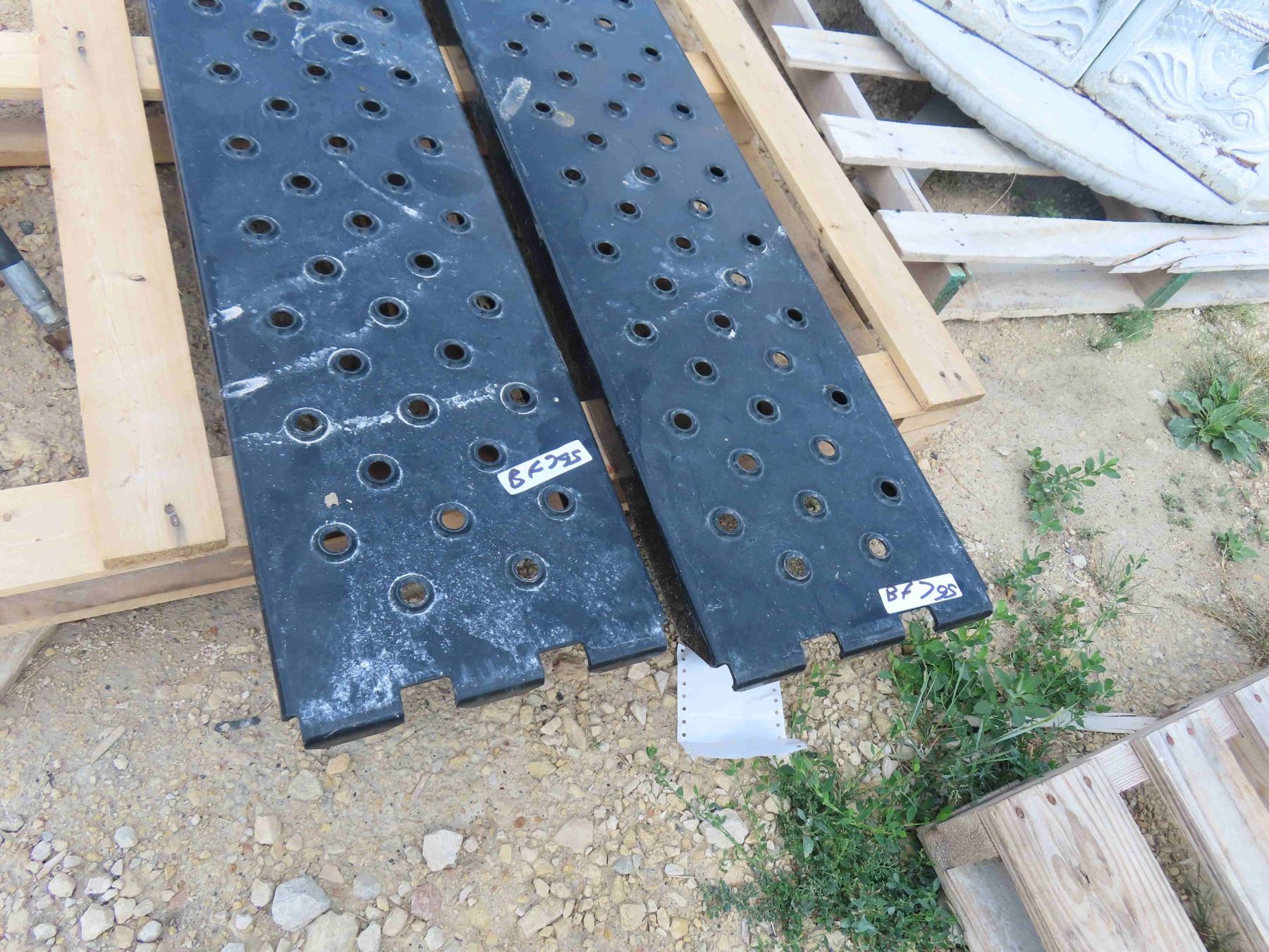 2 Loading Ramps 60