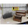 Image 1 : 2 Wooden Carpenters Tool Boxes + Chicken Wire