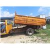 Image 13 : 1991 GMC 3500 Dually 5.7L Standard / 4 Speed with 9 1/2 ' Gravel Box and Hoist with Hinged Box Sides