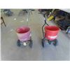 Image 1 : 2 Yard Fertilizer Spreader