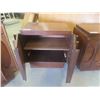 Image 7 : 4pcs 1970's Mid Century Modern Solid Bedroom Set ; Long Dresser 20" x 31" x 80" ,