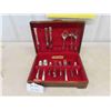 Image 1 : 50 pcs Community Flatware in Wooden Chest - Anti- Tarnish