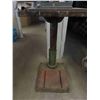 Image 8 : TWS 12 Speed Drill Press - Heavy Duty Floor Standing Model with Vice 